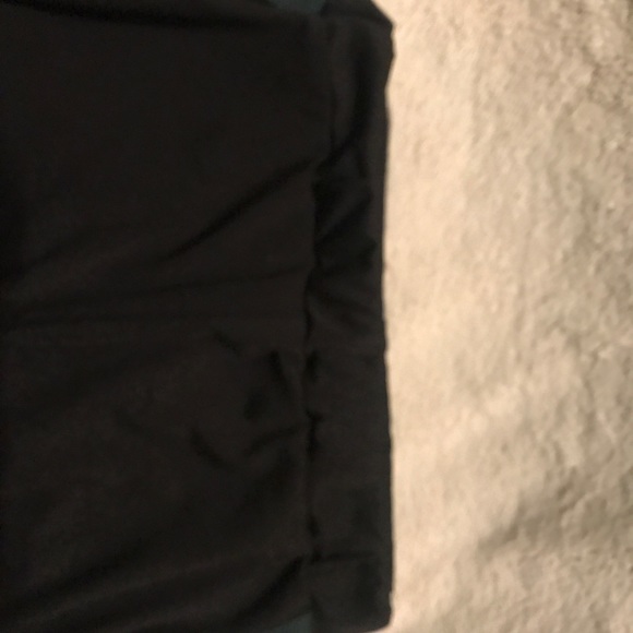 ❌👑✅PRICE FIRM✅ Black Fashion Crop Top and Short Set. NWOT - Picture 4 of 8